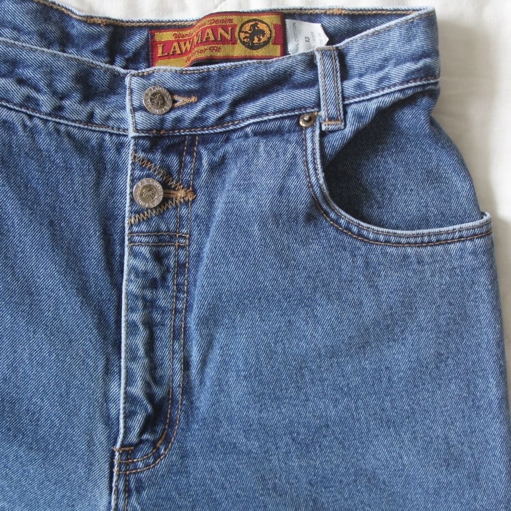 Western-Style High-Rise Women’s Jeans in Medium Blue - Picture 2 of 7
